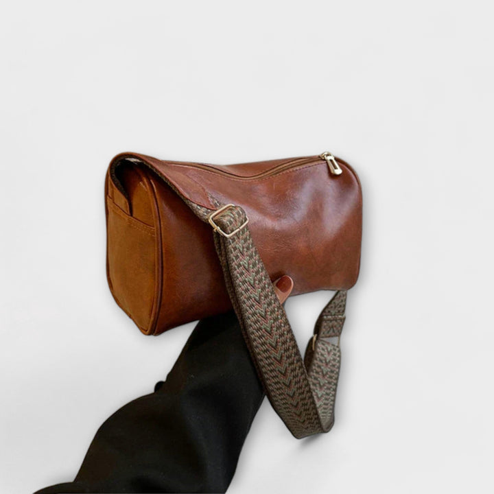 Victoria | Vintage Crossbody Bag